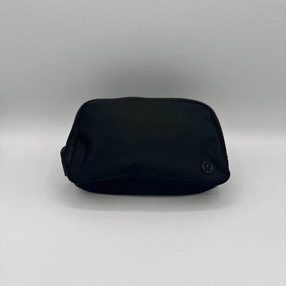 lululemon athletica Handbags - **🖤 NWT Lululemon Everywhere Belt Bag – Black (O/S)**